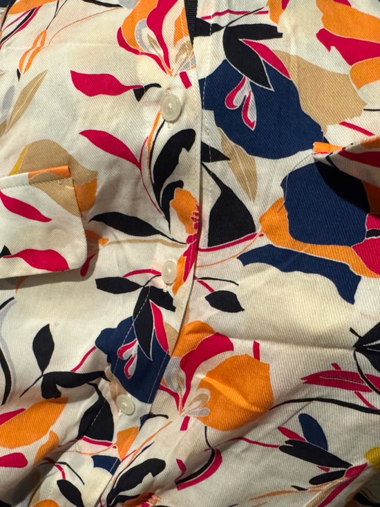 Chico’s Women’s Floral BottomDown Top Size 2 CreamMulticolor Lightweight Blouse - Picture 10 of 10